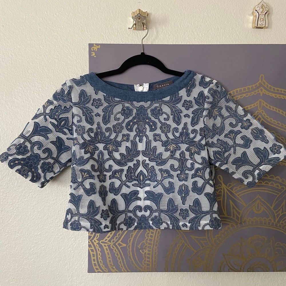Gracia Navy and White Embroidered Short Sleeve Top